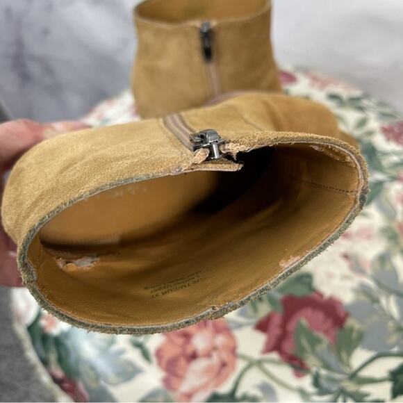 Via Spiga | Tan Suede Heel Booties | 7 - Picture 8 of 12